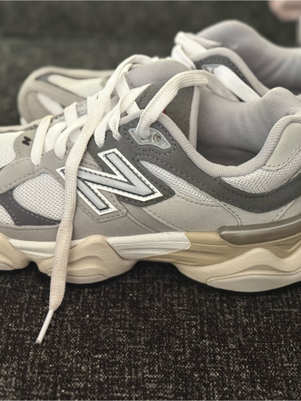 New Balance Boys 9060’s. Big Kids size 4
